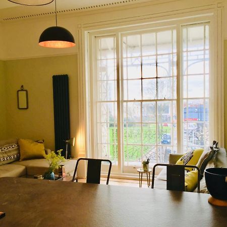 Grade 2 Listed Apartment In Heart Of ヘイスティングス エクステリア 写真