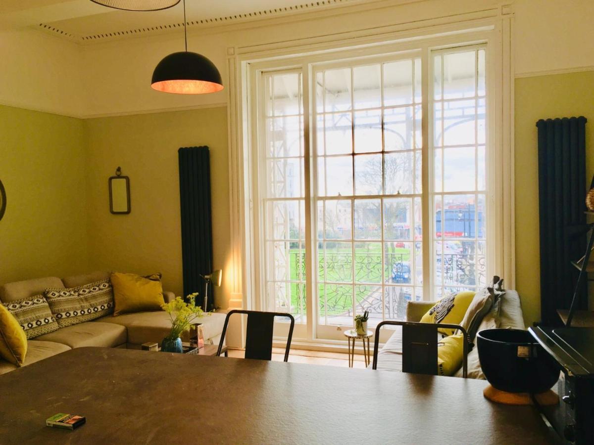 Grade 2 Listed Apartment In Heart Of ヘイスティングス エクステリア 写真